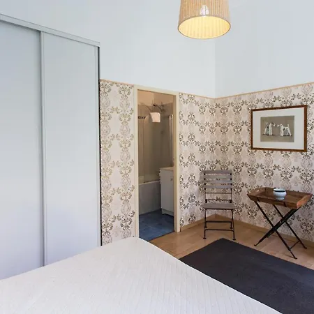 게스트하우스 Maison D'hotes En Ville 4*